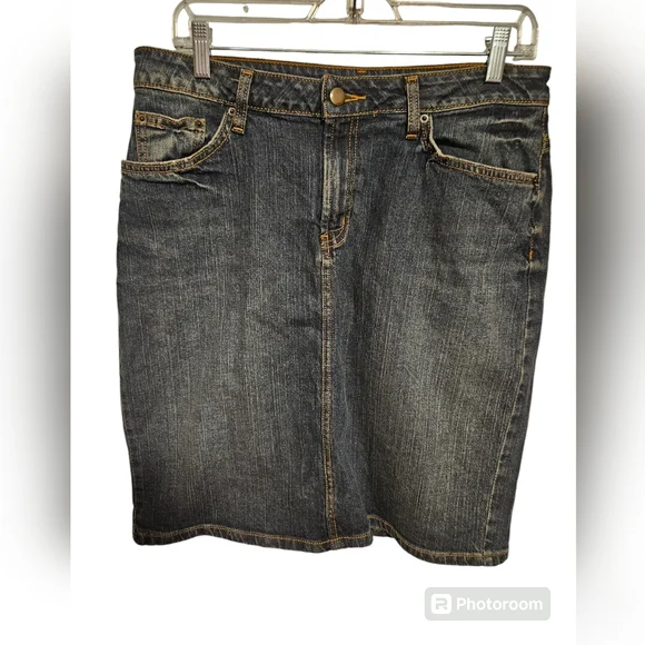 Garnet Hill Denim Skirt Size 12 - Picture 1 of 3